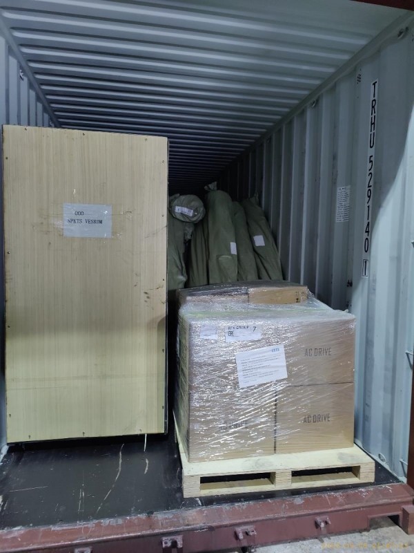 Затарка сборного контейнера на складе консолидации в Шанхае, 1х40'HQ, LCL 2309